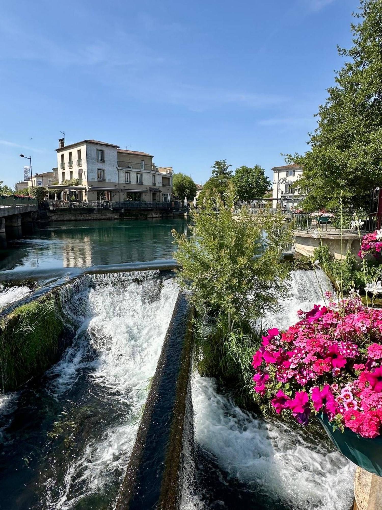 Lou Paseo : Appartement Brocante Centre Historique LʼIsle-sur-la-Sorgue Eksteriør bilde